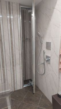 Люк под плитку Нажимной Мега Алюм 2.0, 2 створки Люк под плитку Нажимной Мега Алюм 2.0, 2 створки