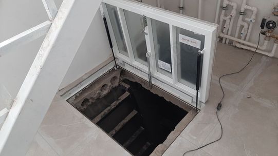 Напольный люк Самоподъемный Невидимка уголок 900*900 Напольный люк Самоподъемный Невидимка уголок 900*900