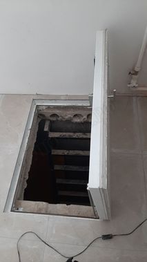 Напольный люк Самоподъемный Невидимка уголок 900*900 Напольный люк Самоподъемный Невидимка уголок 900*900