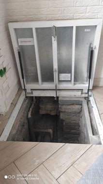 Напольный люк Самоподъемный Невидимка уголок 900*900 Напольный люк Самоподъемный Невидимка уголок 900*900